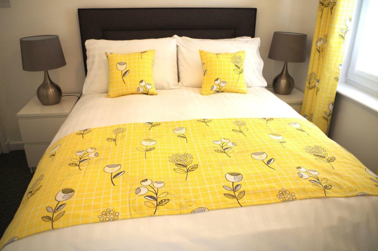 Perth Holiday Lets Apartment ภายนอก รูปภาพ